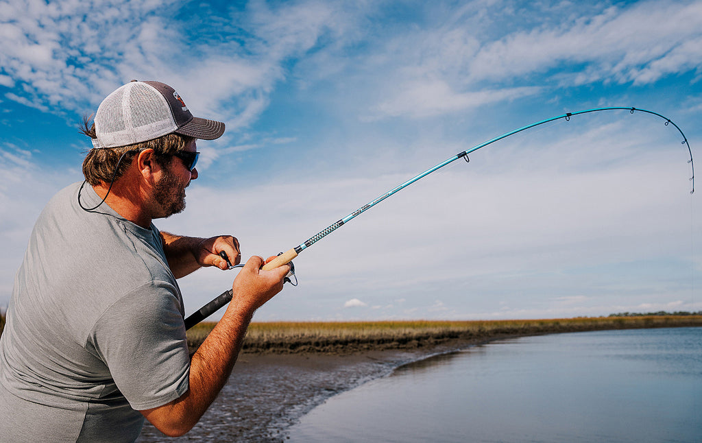 Carbon Inshore Series Lifestyle Hero Mobile |Ugly Stik®